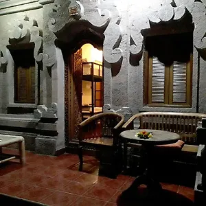 Uma Kutuh Hostel